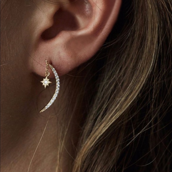 Jewelry - ✨18K Gold Plated Moon & Star Drops✨